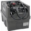 Cuve gasoil 200L PE avec pompe 24V, batterie Li-ion 20V 4Ah, pistolet auto, prête à l’emploi et conforme ADR - LIVRAISON OFFERTE