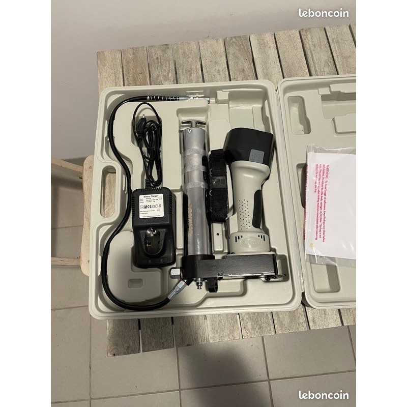 POMPE A GRAISSE ELECTRIQUE SANS FIL 18V