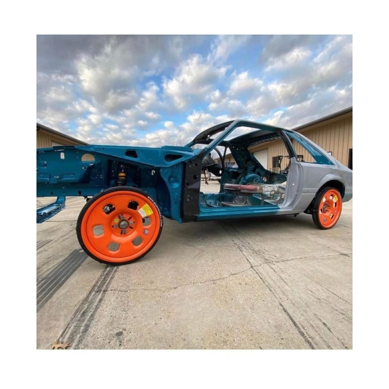 Roue universelle pour atelier mécanique ou carrosserie